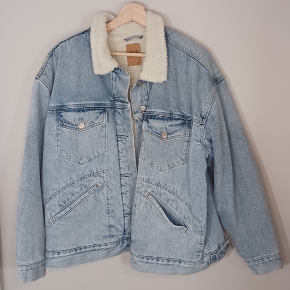 Gap Sherpa Lined Oversized Trucker Streetwear Denim Women's Jacket Size L New - Picture 1 of 5